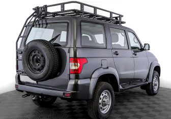 Новый УАЗ Patriot 2024 (2 фото)