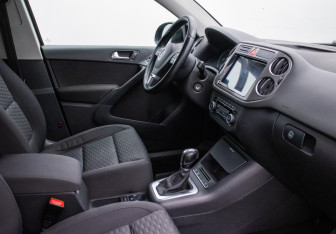 Подержанный автомобиль Volkswagen Tiguan 2011 года (10 фото)
