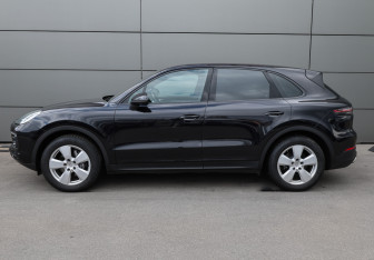 Подержанный автомобиль Porsche Cayenne 2018 года (7 фото)
