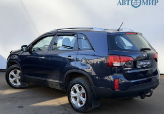 Подержанный автомобиль Kia Sorento 2014 года (7 фото)
