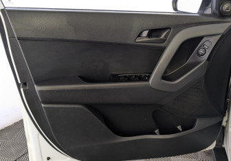 Подержанный автомобиль Hyundai Creta 2018 года (19 фото)