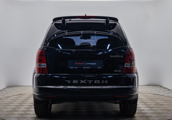 Подержанный автомобиль SsangYong Rexton 2011 года (4 фото)