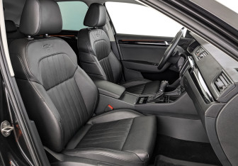 Подержанный автомобиль Skoda Superb Liftback 2016 года (24 фото)