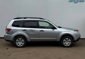 Подержанный автомобиль Subaru Forester Suv 2012 года (4 фото)