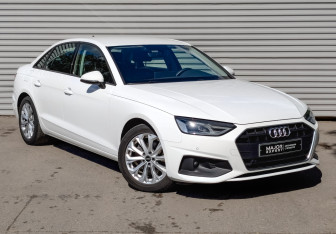 Подержанный автомобиль Audi A4 Sedan 2022 года (3 фото)