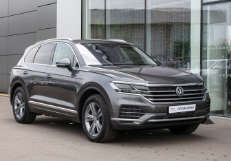 Подержанный автомобиль Volkswagen Touareg 2020 года (3 фото)