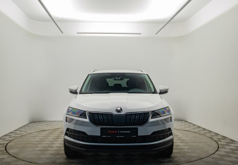 Подержанный автомобиль Skoda Karoq 2022 года (2 фото)