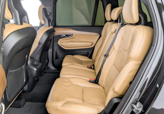 Подержанный автомобиль Volvo XC90 2015 года (12 фото)