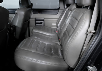 Подержанный автомобиль Hummer H2 Suv 2004 года (10 фото)