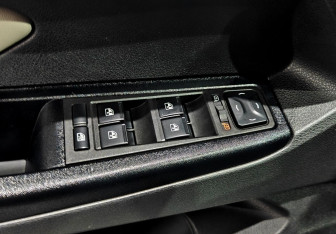 Подержанный автомобиль LADA (ВАЗ) Vesta Wagon 2021 года (14 фото)