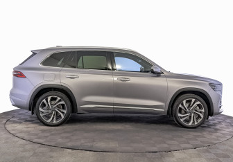 Подержанный автомобиль Geely Monjaro 2025 года (4 фото)
