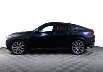Подержанный автомобиль BMW X6 2021 года (8 фото)
