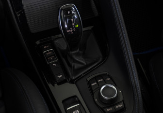Подержанный автомобиль BMW X1 2020 года (18 фото)
