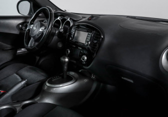 Подержанный автомобиль Nissan Juke 2013 года (9 фото)