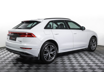 Подержанный автомобиль Audi Q8 2019 года (5 фото)
