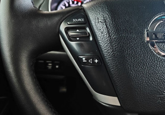 Подержанный автомобиль Nissan Teana 2011 года (12 фото)