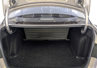 Подержанный автомобиль Jetta VA3 2022 года (10 фото)