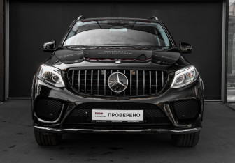 Подержанный автомобиль Mercedes-Benz GLE 2016 года (2 фото)