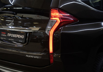 Подержанный автомобиль Mitsubishi Pajero Sport 2019 года (21 фото)