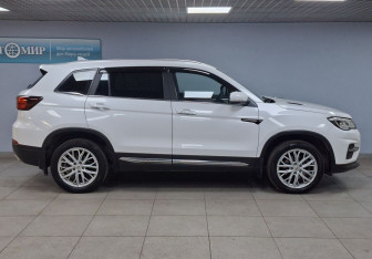 Подержанный автомобиль Changan CS75 2022 года (4 фото)