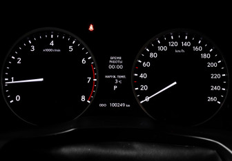 Подержанный автомобиль Lexus ES 2012 года (11 фото)