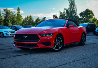 Подержанный автомобиль Ford Mustang Convertible 2024 года (50 фото)