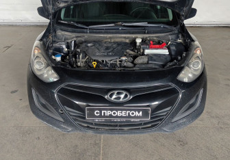 Подержанный автомобиль Hyundai i30 Hatchback 2012 года (16 фото)