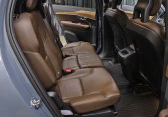 Подержанный автомобиль Volvo XC90 2020 года (14 фото)