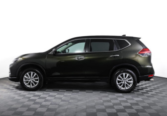 Подержанный автомобиль Nissan X-Trail 2019 года (8 фото)