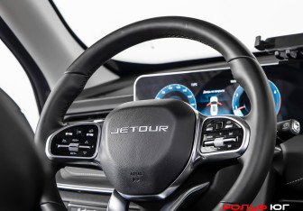 Подержанный автомобиль Jetour X70 2025 года (13 фото)
