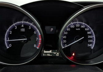 Подержанный автомобиль Mazda 3 Sedan 2012 года (16 фото)