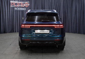 Подержанный автомобиль Geely Monjaro 2023 года (6 фото)