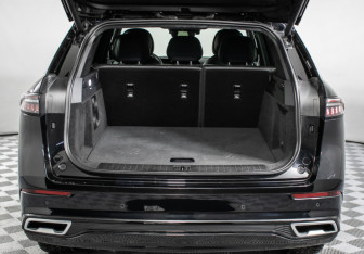 Подержанный автомобиль Jaecoo J8 2024 года (9 фото)