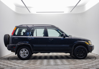 Подержанный автомобиль Honda CR-V 1999 года (4 фото)