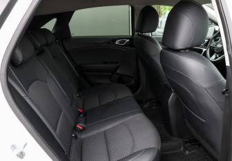 Подержанный автомобиль Kia Ceed Hatchback 2018 года (11 фото)