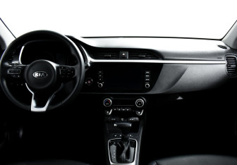 Подержанный автомобиль Kia Rio Hatchback 2021 года (9 фото)