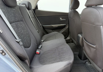 Подержанный автомобиль Kia Rio Sedan 2012 года (11 фото)