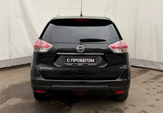 Подержанный автомобиль Nissan X-Trail 2015 года (5 фото)