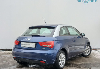 Подержанный автомобиль Audi A1 2012 года (5 фото)