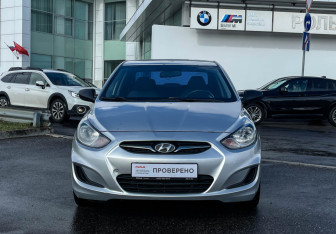 Подержанный автомобиль Hyundai Solaris Sedan 2011 года (2 фото)