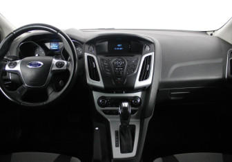 Подержанный автомобиль Ford Focus Wagon 2014 года (7 фото)