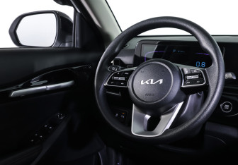Подержанный автомобиль Kia Seltos 2024 года (12 фото)