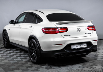 Подержанный автомобиль Mercedes-Benz GLC AMG 2018 года (7 фото)