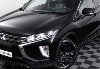 Подержанный автомобиль Mitsubishi Eclipse Cross 2019 года (24 фото)