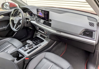 Подержанный автомобиль Audi Q5 2021 года (11 фото)