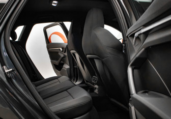 Подержанный автомобиль Audi A3 Hatchback 2021 года (28 фото)