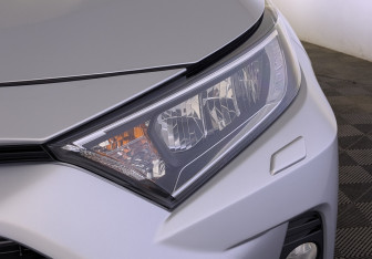 Подержанный автомобиль Toyota RAV4 2021 года (11 фото)