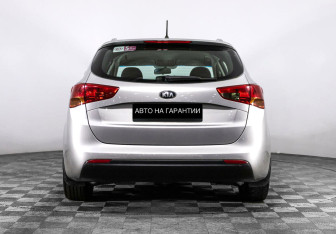 Подержанный автомобиль Kia Ceed Wagon 2015 года (4 фото)