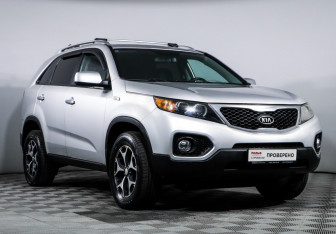Подержанный автомобиль Kia Sorento 2011 года (2 фото)