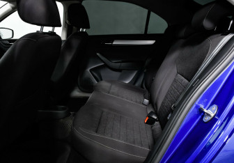 Подержанный автомобиль Skoda Rapid Liftback 2020 года (11 фото)